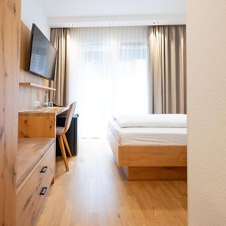 Hotel & Gasthaus Loewen Waldkirch Eksteriør billede