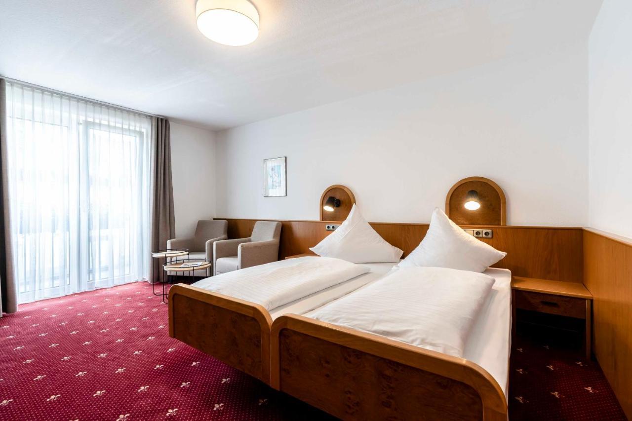 Hotel & Gasthaus Loewen Waldkirch Eksteriør billede