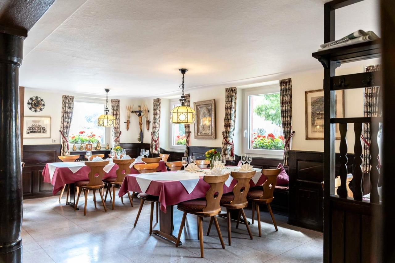 Hotel & Gasthaus Loewen Waldkirch Eksteriør billede