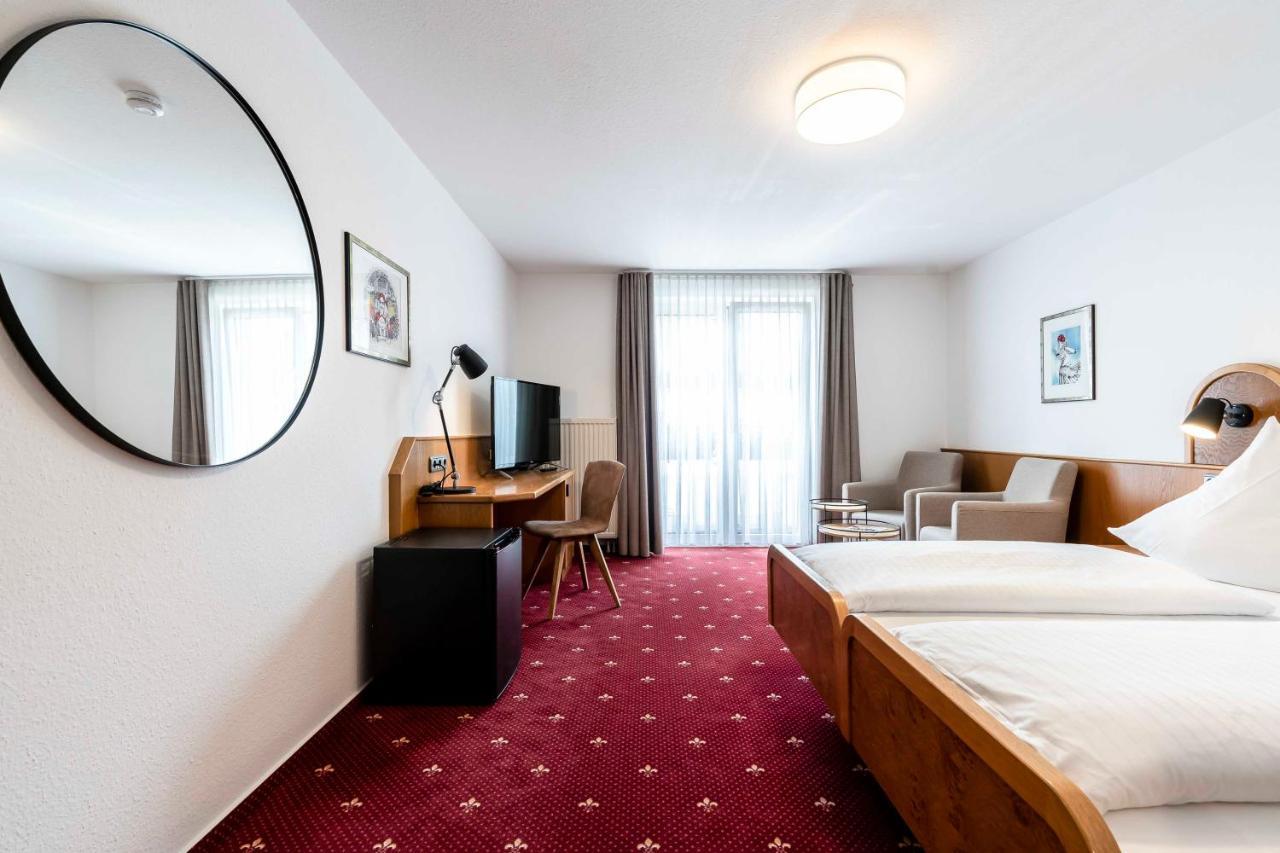 Hotel & Gasthaus Loewen Waldkirch Eksteriør billede