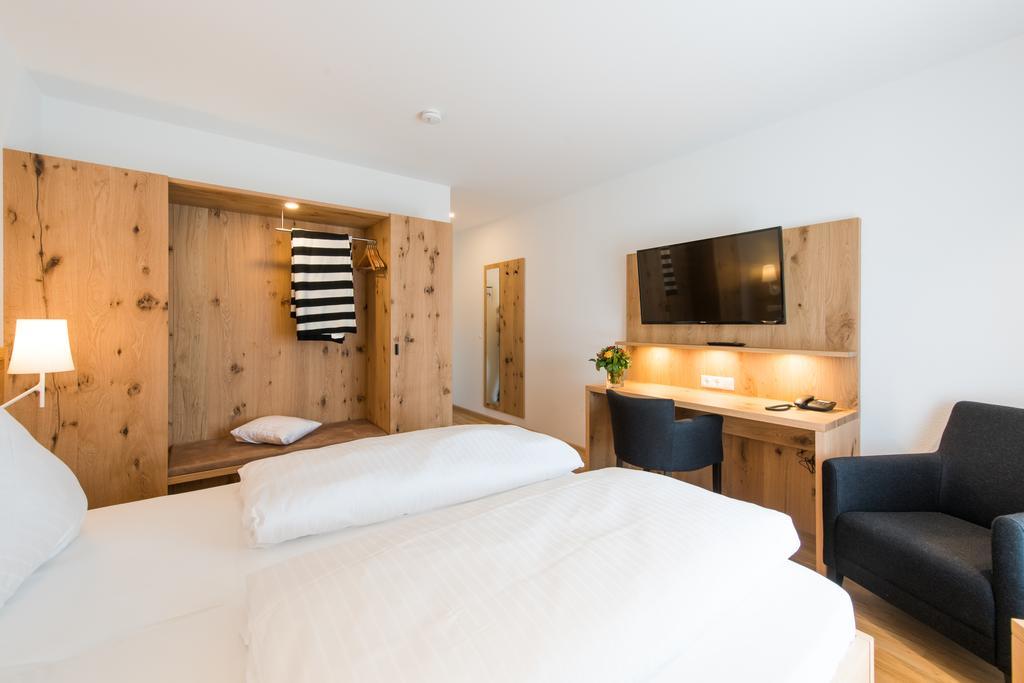 Hotel & Gasthaus Loewen Waldkirch Eksteriør billede