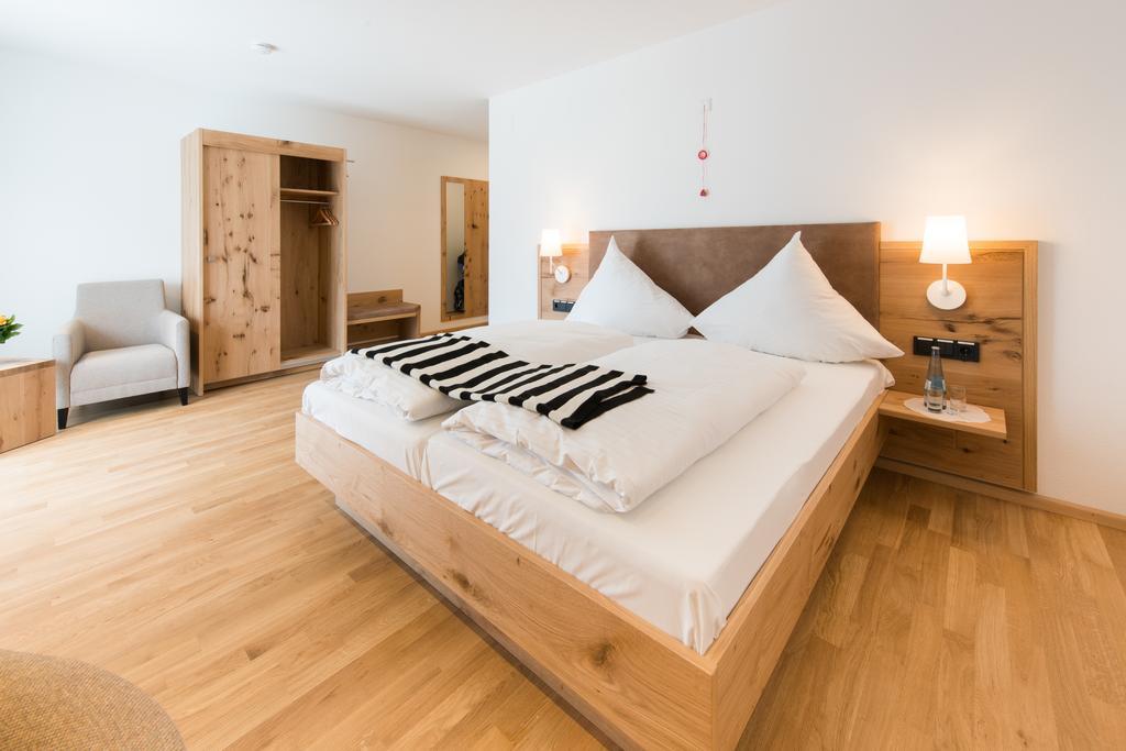 Hotel & Gasthaus Loewen Waldkirch Eksteriør billede