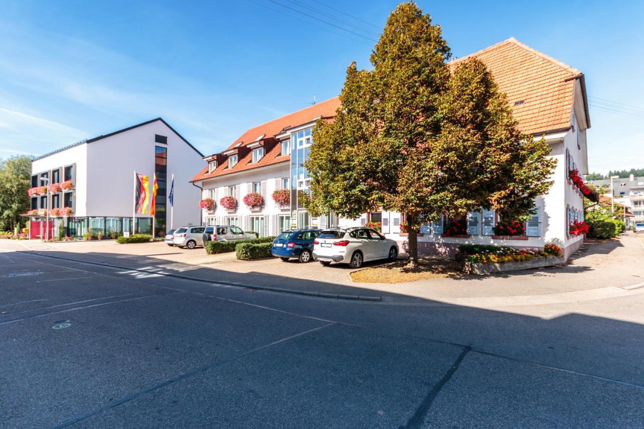 Hotel & Gasthaus Loewen Waldkirch Eksteriør billede